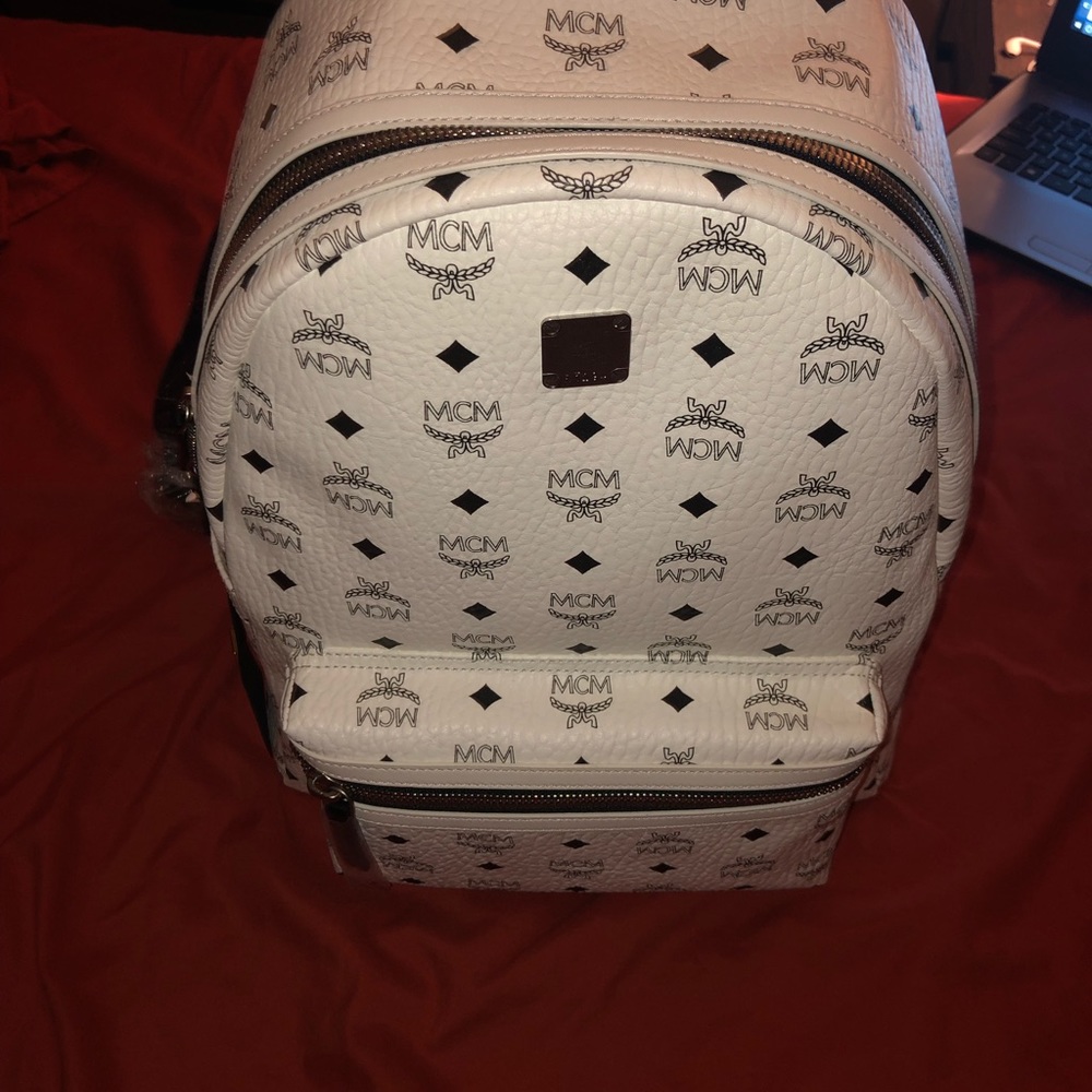 Medium MCM Backpack - Picture 2 of 5